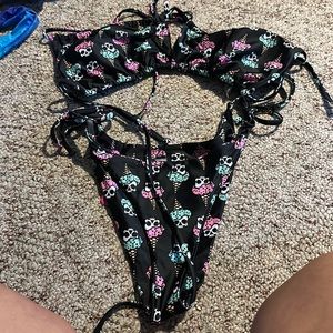 NWOT ice cream skull bikini